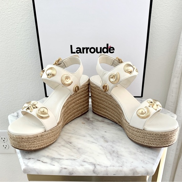 🐚 LARROUDE Rosewood Hotel Madison Espadrille Wedge Sandals Gold Seashell Charms - Picture 8 of 14